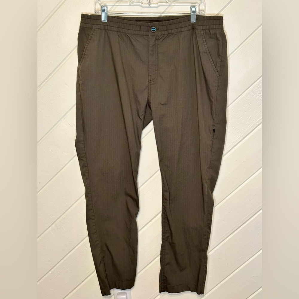 ⛱️Cotopaxi - Army Green Salto Ripstop Pants - XL